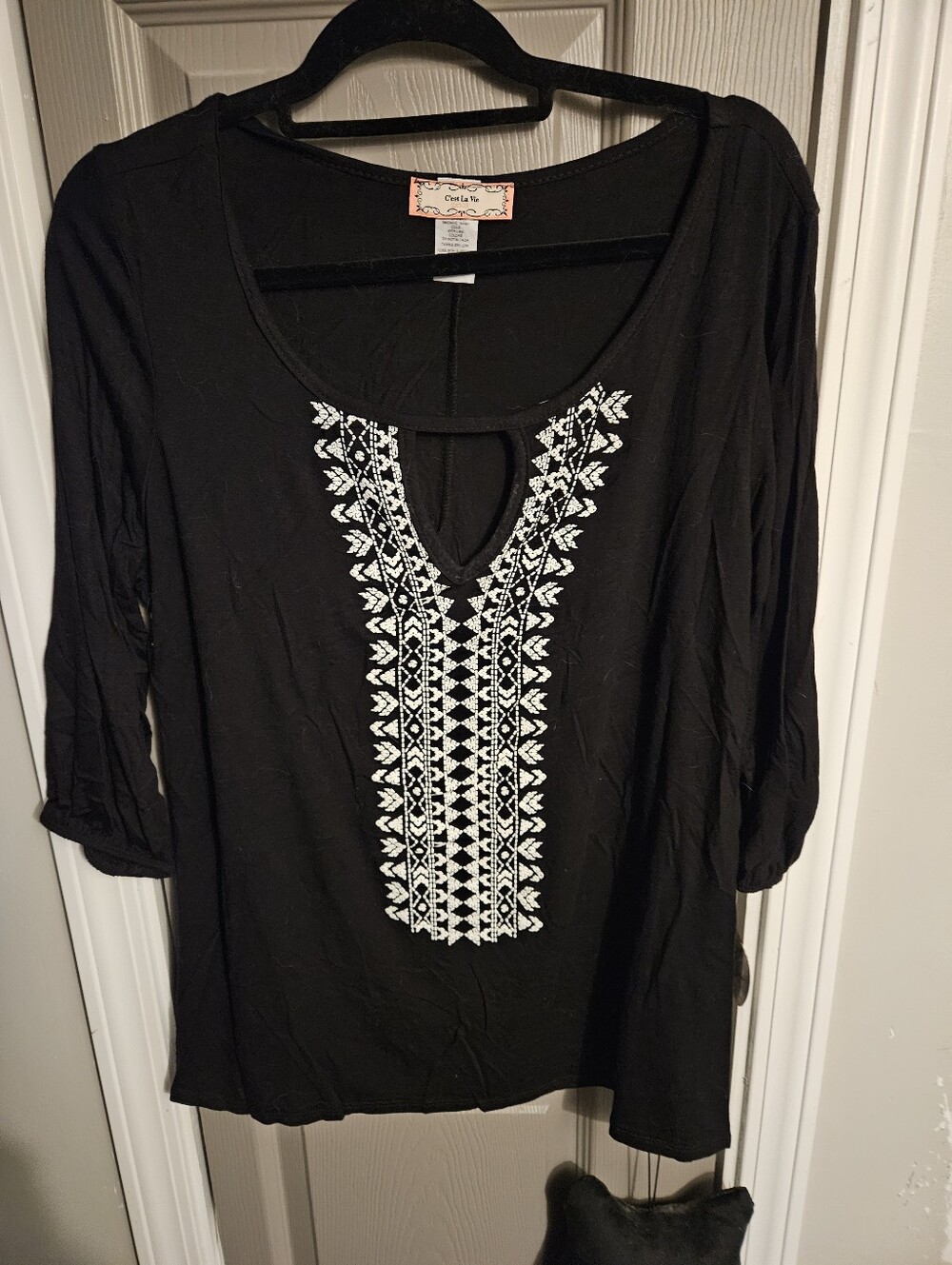BRAND NEW ** Cato Black Embroidered Keyhole V-Neck Women's Top